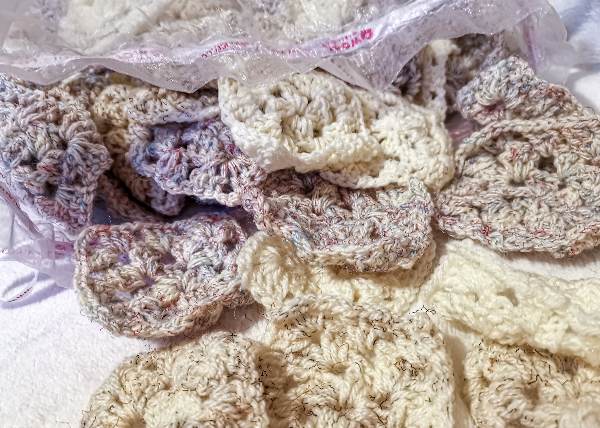 Granny Squares Sirdar Hayfield Bonus Aran Tweed in Honeycomb 
