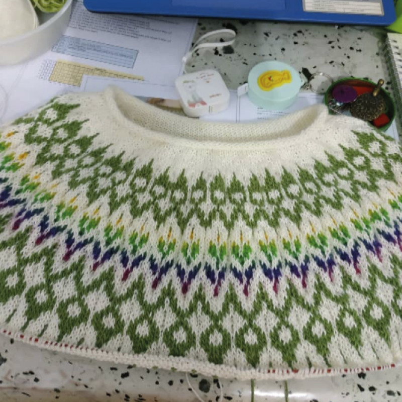 The Arata sweater pattern by Knit.love.wool, made by ZiaKnit The Arata sweater pattern by Knit.love.wool, made by ZiaKnit